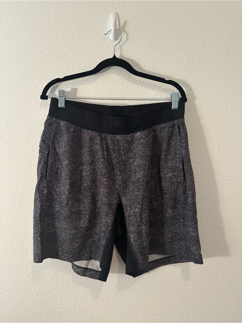 Lululemon T.H.E. Short Men’s Large